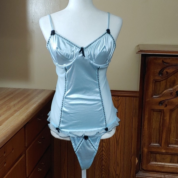 Charlotte Russe Other - Charlotte Russe Lingerie NWOT 36B Panties M